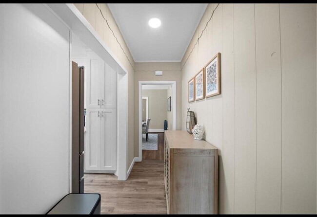 Building Photo - 1629 Castle Ct