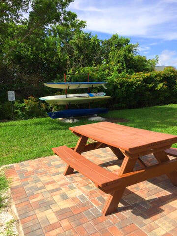 Building Photo - 1000 Scotia Dr