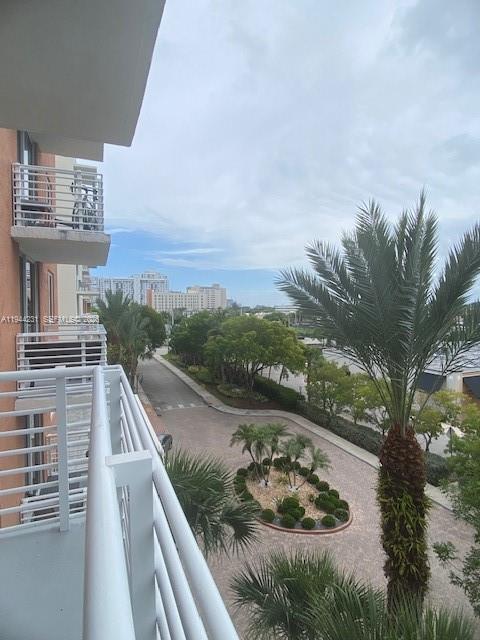 Building Photo - 2775 NE 187th St