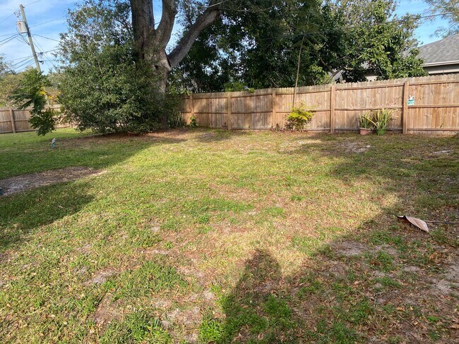 Building Photo - 2 Bedroom 1 Bath condo in Orlando for RENT