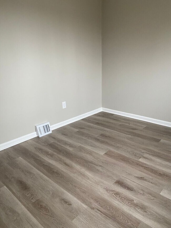 Building Photo - House for Rent in Chester
