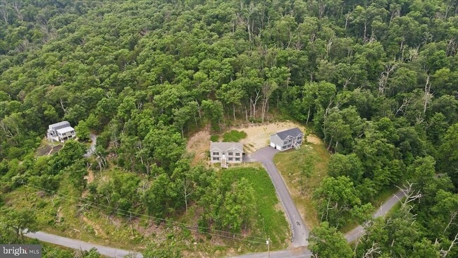 Building Photo - 1617 Tomahawk Trail