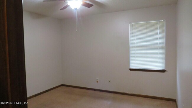 Building Photo - 1878 Shadow Ridge Trail