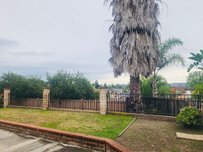 Building Photo - 23581 Via Calzada