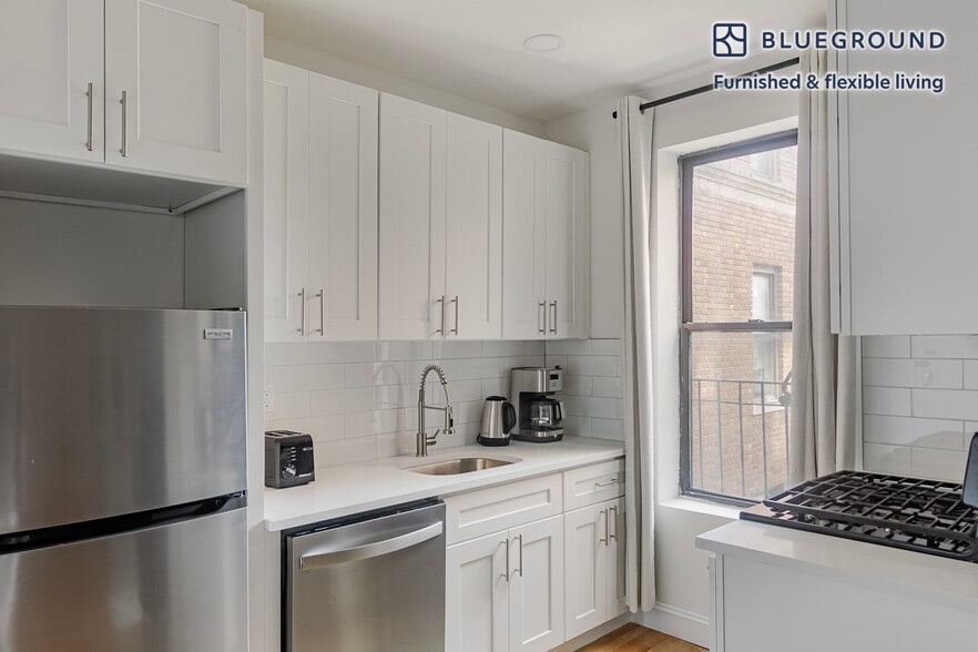 Building Photo - 141 Joralemon St