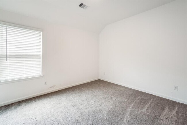 Building Photo - 1619 Ryon Falls Dr