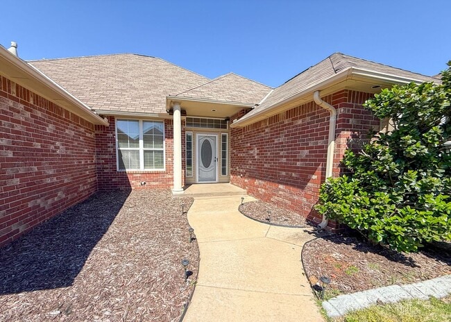 Building Photo - Gated in West Edmond! Storm Shelter! Tons of Space!