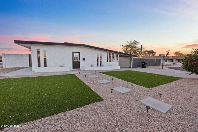 Building Photo - 7802 E Kimsey Ln