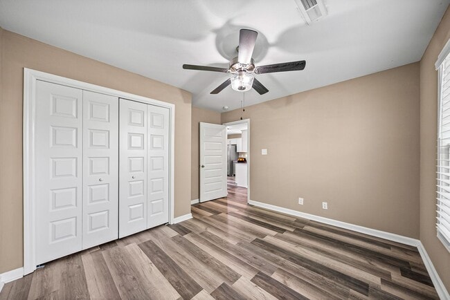 Building Photo - Beautiful 3 Bedroom 2 Full Bath Home For Rent!