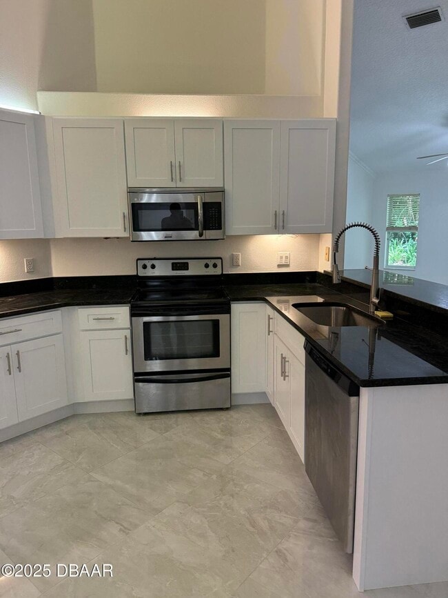 Building Photo - 3727 Sunrise Oaks Dr