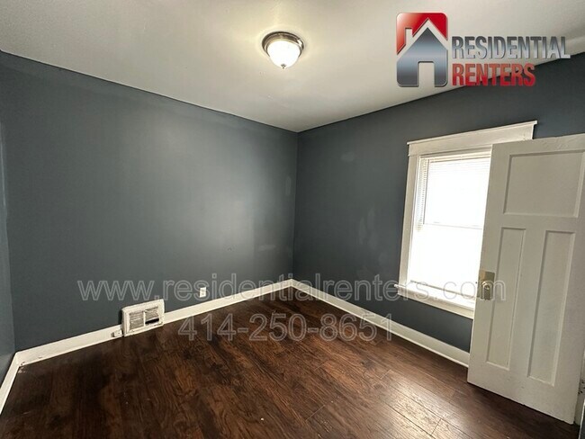 Building Photo - 2976 N 26th St