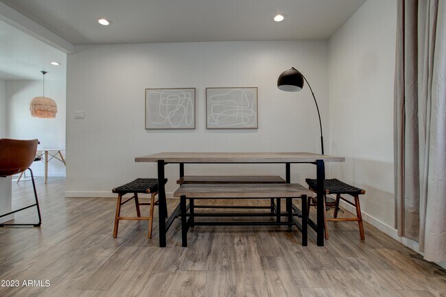 Building Photo - 1201 E Northview Ave