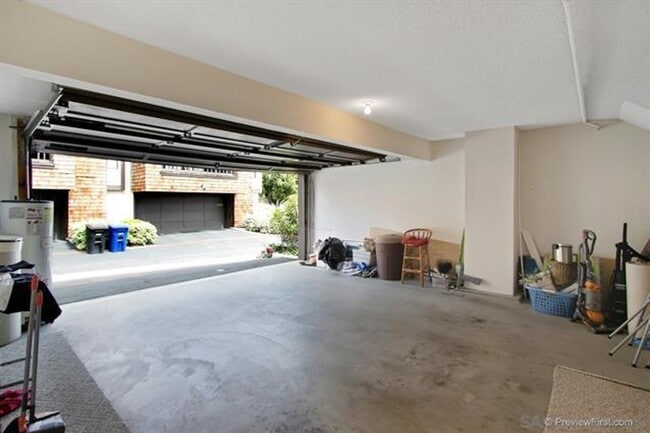 Building Photo - 2249 Del Mar Scenic Pkwy