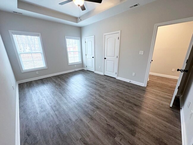 Building Photo - 6533 Fortuna Ave