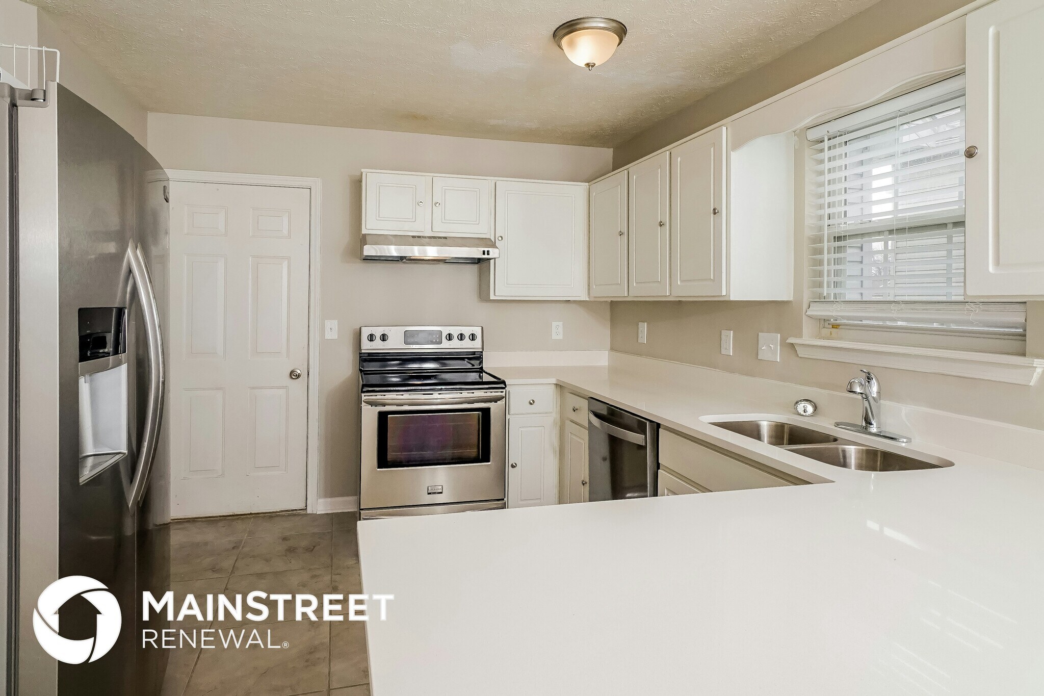 Building Photo - 6526 Bridle View Cir