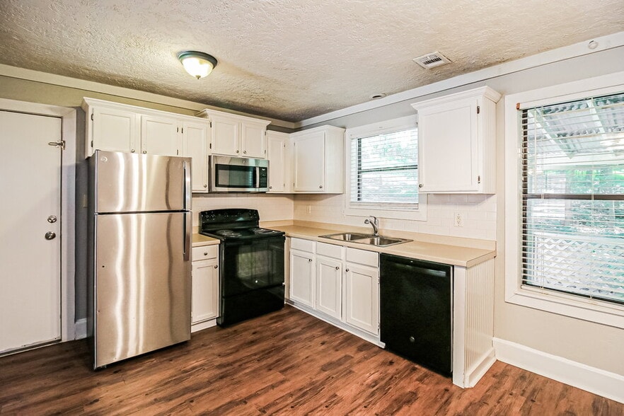 Building Photo - 7970 Norris Lake Rd