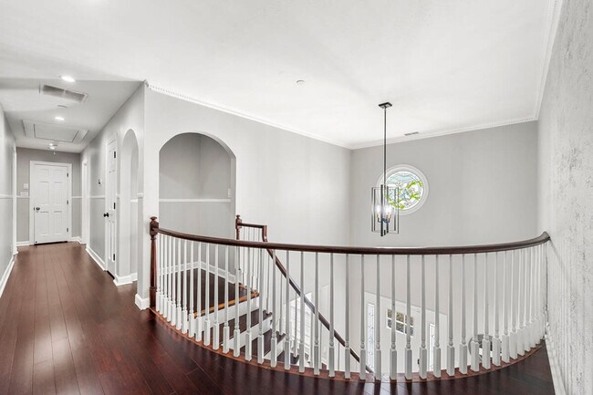 Building Photo - 441 Georgia 279-SI ID1019263P