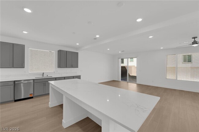 Building Photo - 10294 Restless River St