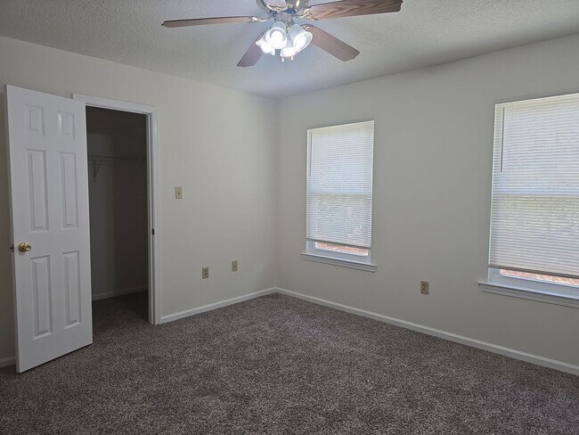 Building Photo - 9810 Whitefield Ave