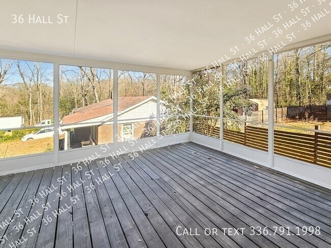 Building Photo - 36 Hall St