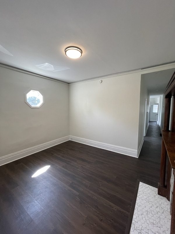 Building Photo - 299 Reinhard Ave