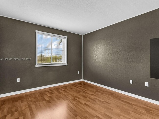 Building Photo - 11512 NW 48th Terrace