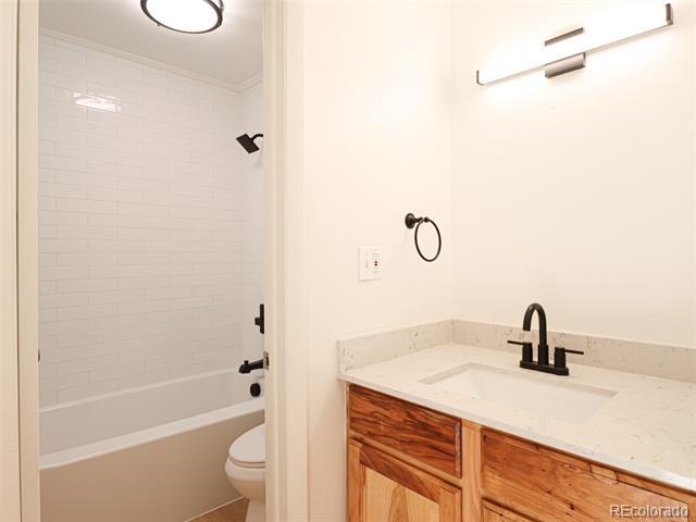 Building Photo - 5875 E Iliff Ave