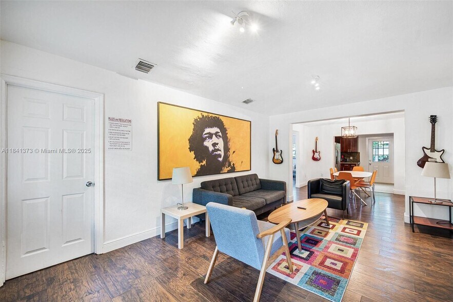 Building Photo - 154 NW 45th St