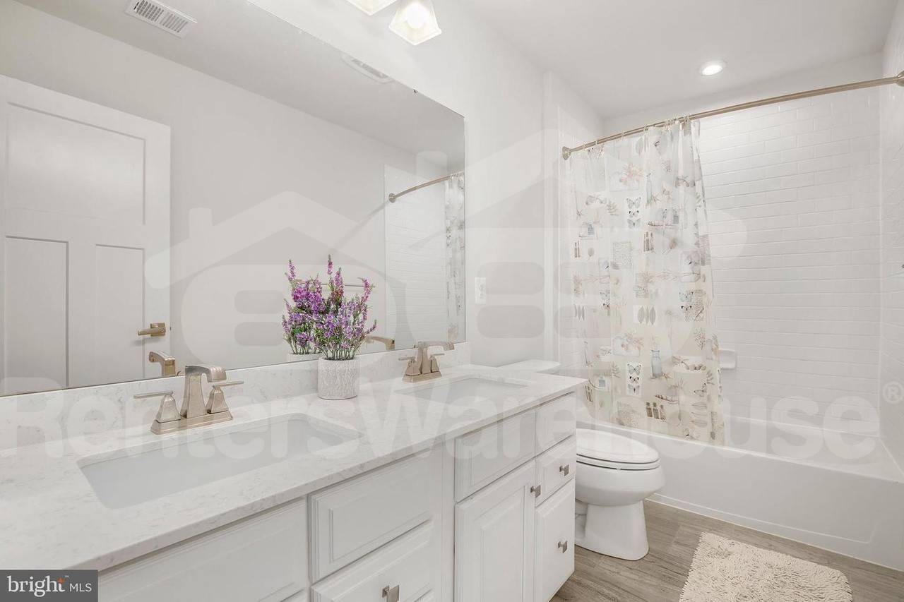 Building Photo - 2471 Vineyard Spgs Wy