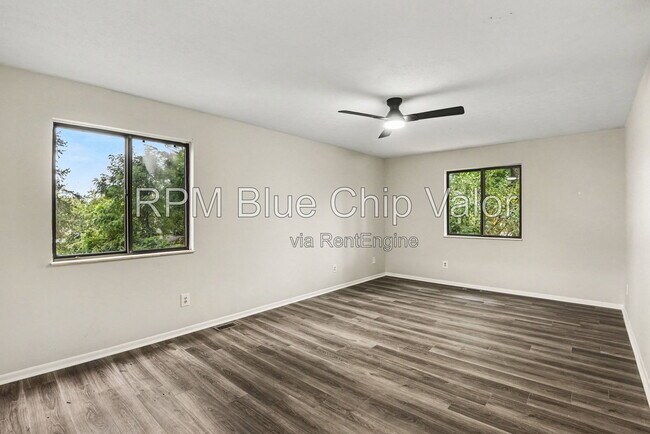 Building Photo - 1465 Eaton Ave