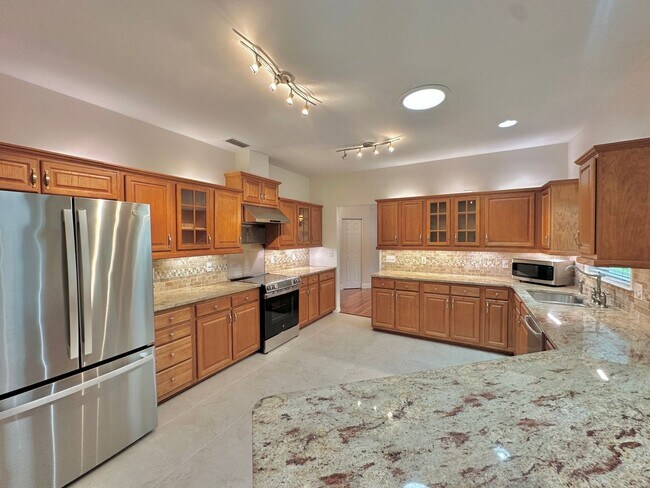 Building Photo - Spacious 4-Bedroom Gem in Sought-After Brookfield | Over 2,000 Sq Ft + Smart Features