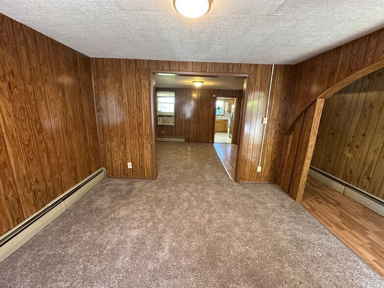 Building Photo - 1211 Mechanic St