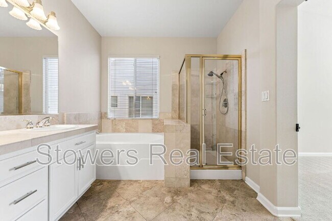 Building Photo - 137 Woodcrest Dr