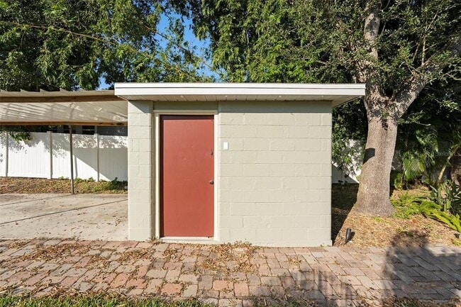 Building Photo - 309 W Osborne Ave