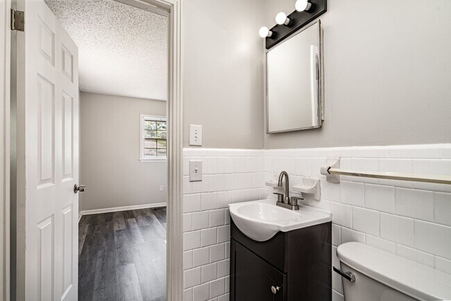 Building Photo - Brand new renovated home in Gallatin 4 bedrooms/2.5 Bathroom