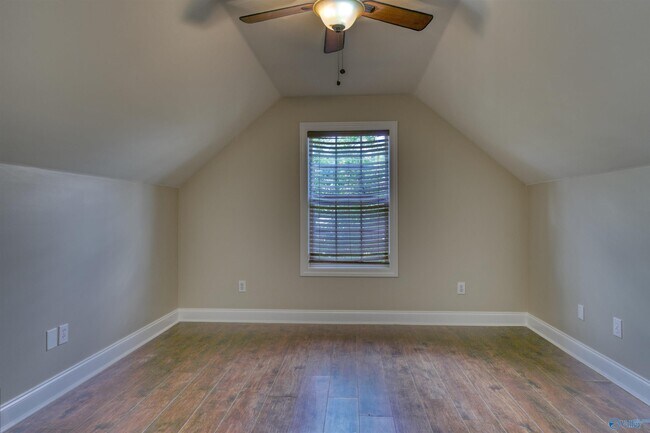 Building Photo - 105 Brac Cir SW