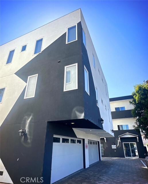 Primary Photo - 1735 Magnolia Ave
