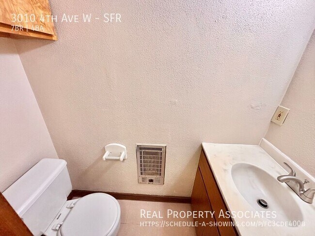 Building Photo - 3010 4th Ave W