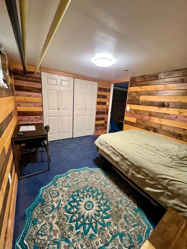 Building Photo - Downtown Home in Fairbanks!!