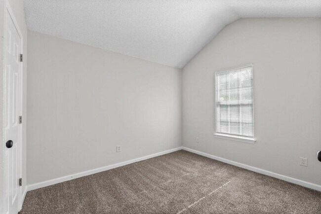 Building Photo - 2921 Ward Lake Way