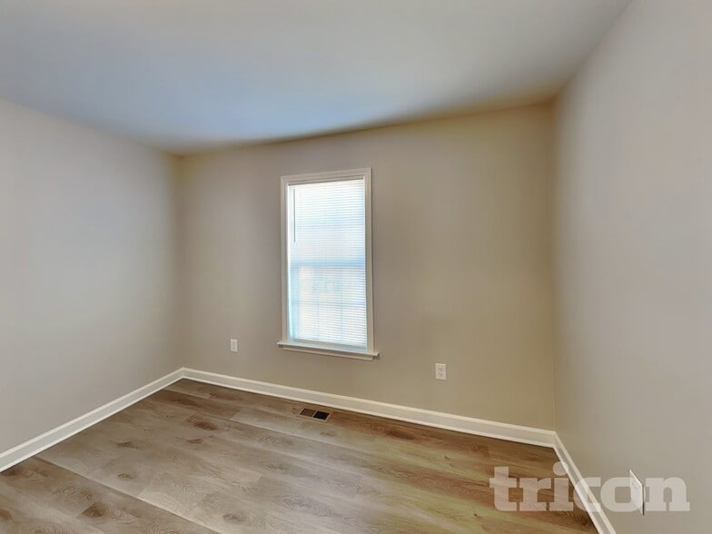 Building Photo - 1670 Red Bird Cir SE