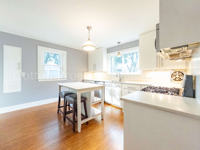 Building Photo - 309 N 23rd St