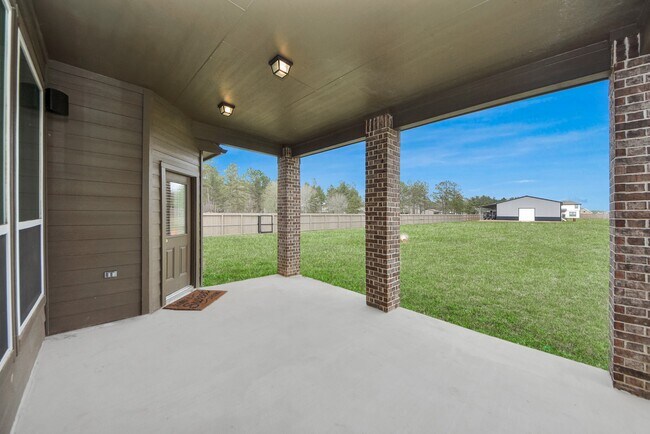 Building Photo - 16735 Rockwall St