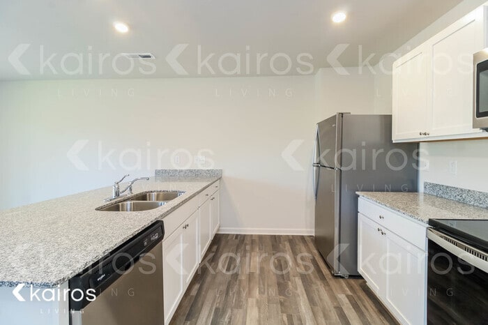 Building Photo - 460 Waterview Ct