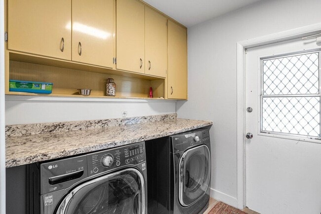 Building Photo - 900 Marble Way