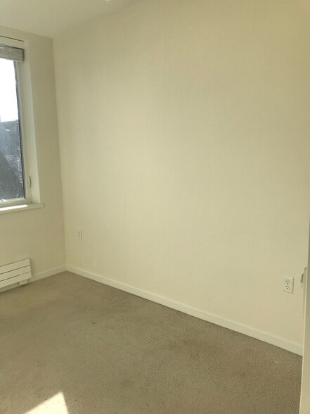 Bedroom - 60 Parris St
