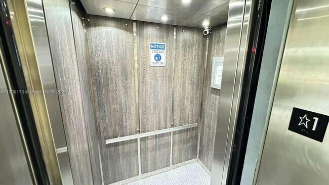 Building Photo - 1475 NE 125th Terrace