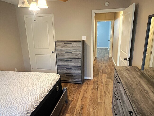 Building Photo - 3027 Sandpiper St