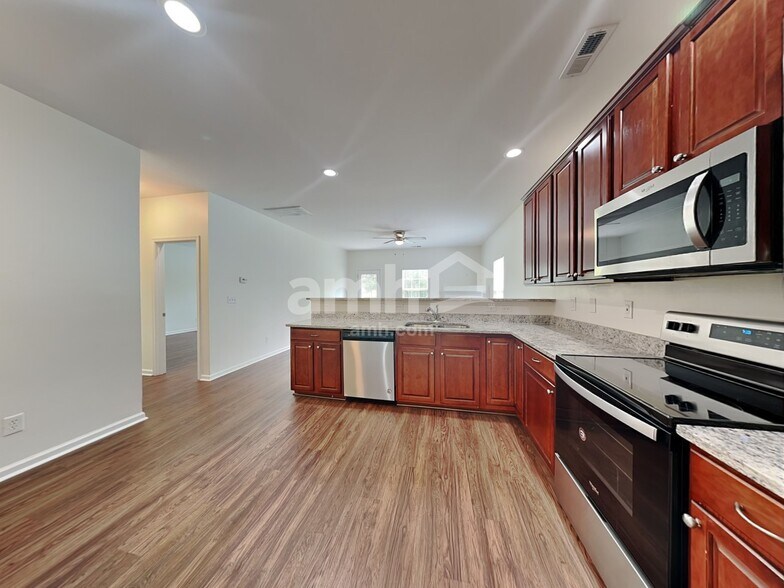 Building Photo - 7305 Ethans Way
