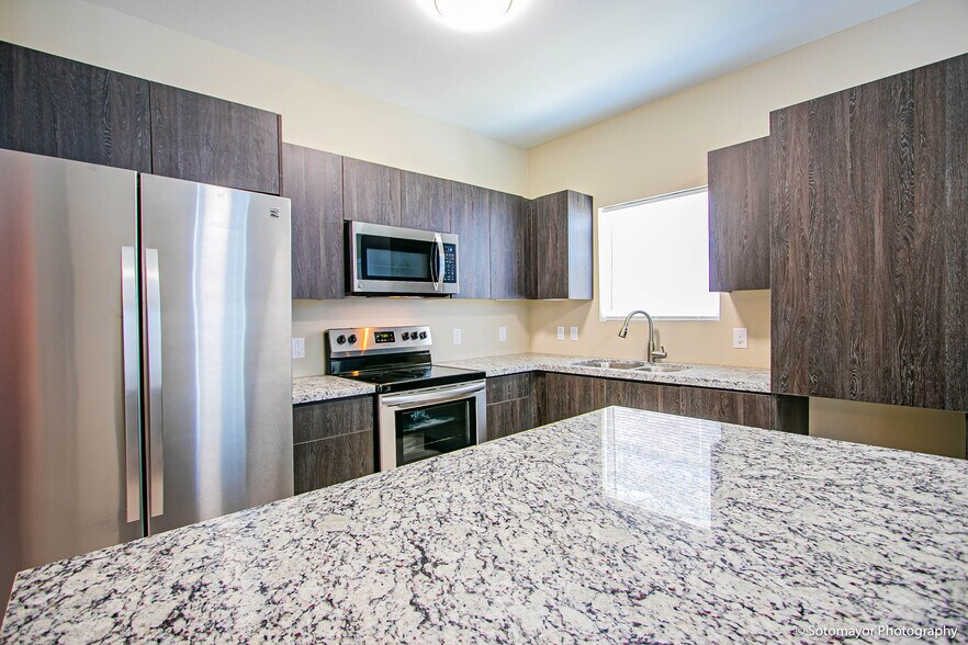 Building Photo - 3424 Golden Nugget